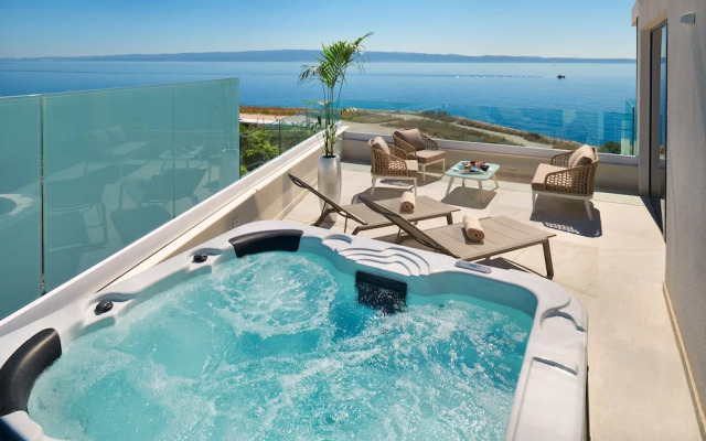Premium Suite with balcony and with sea view