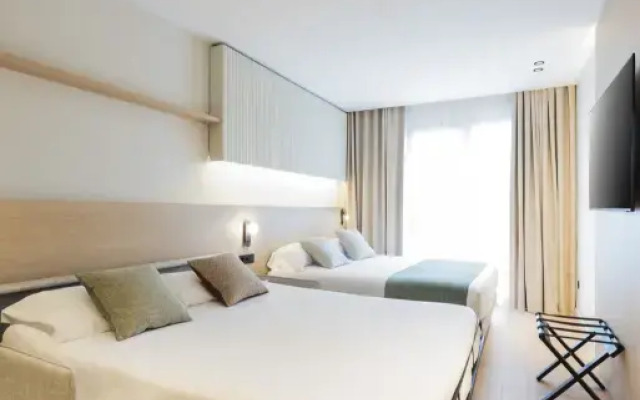 Superior Quadruple room