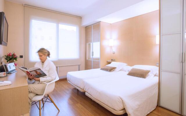 Standard Double room with city view