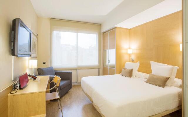 Standard Single room with garden view
