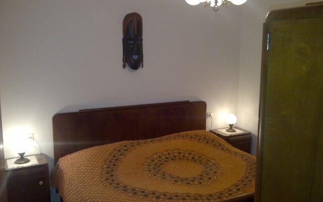 Single Cottage