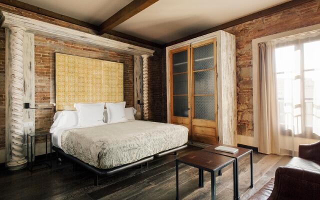 Deluxe Double room with balcony and with city view