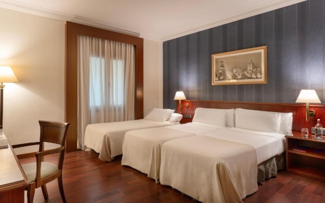 Triple room