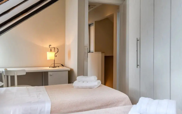 Deluxe Apartment with balcony