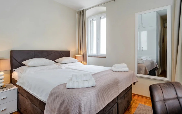 Superior Double room with city view