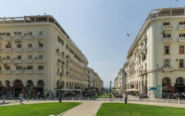 C.4 Red Rose #Colony_Central_Apartment (Adults Only)