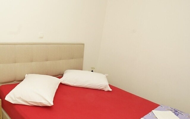 Inviting Apartment 14 Sleeps 3 Guests
