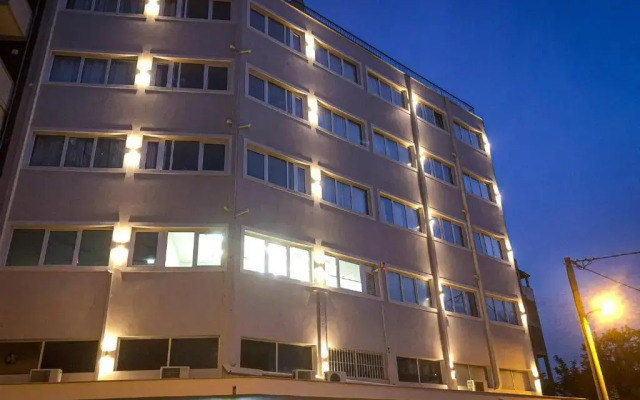 La Place De La Gare Suites
