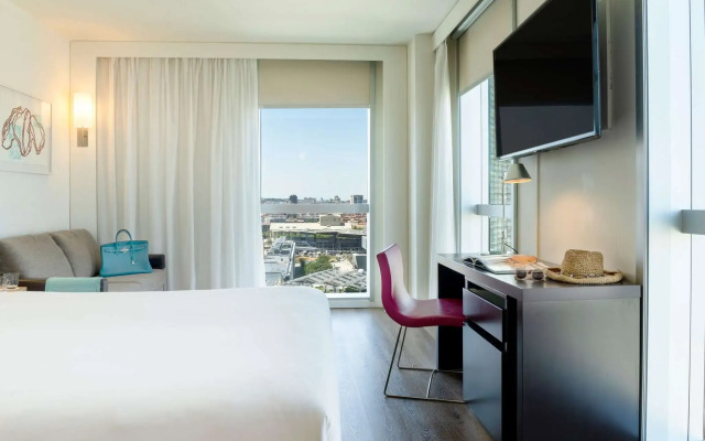Superior Double room with city view