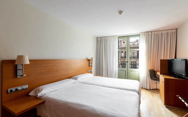 Standard Double room with Rambla view