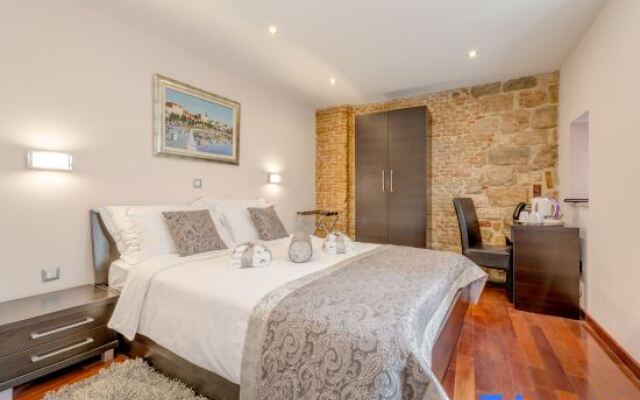 Deluxe Double room with view