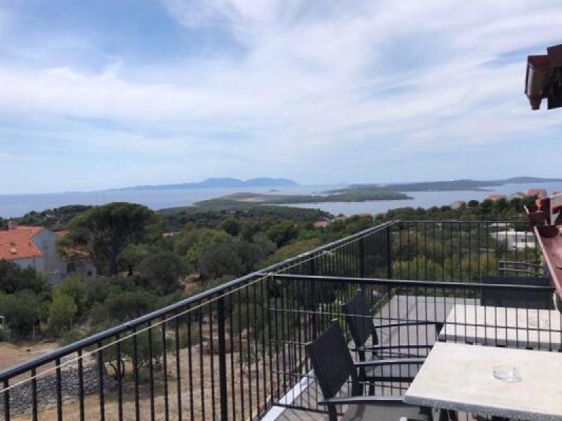 Standard Double room with partial sea view