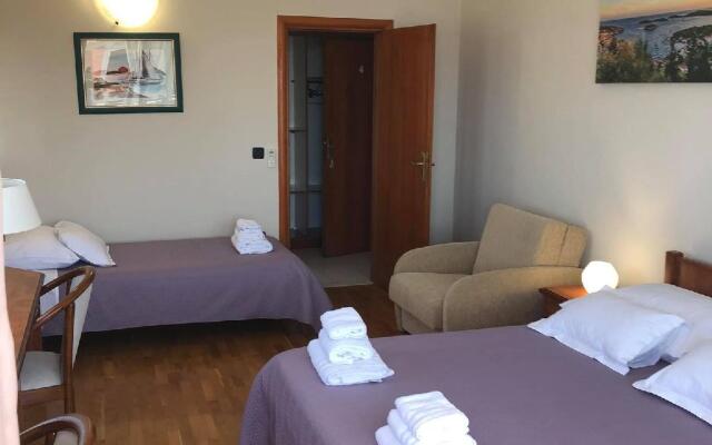 Standard Triple room with balcony and with sea view