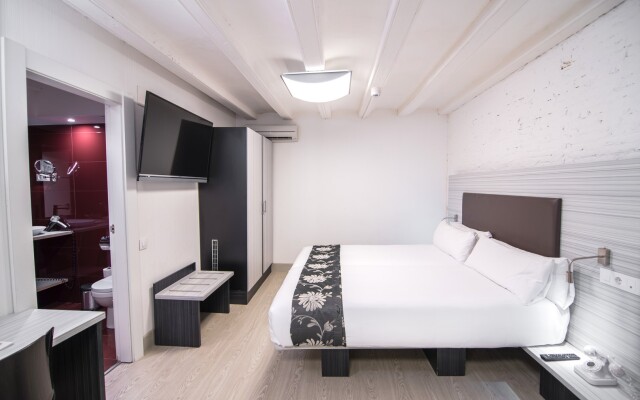 Sextuple Duplex Apartment