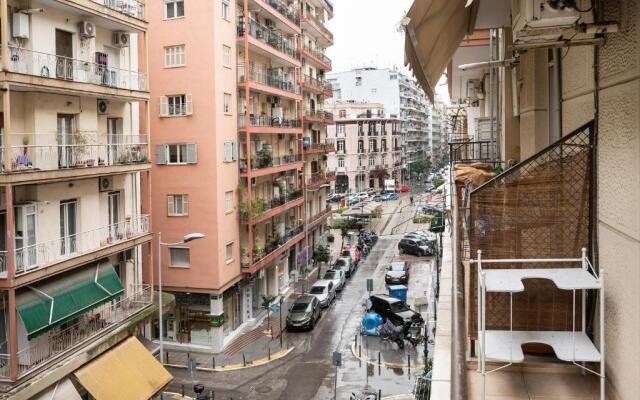 Porto Sea View Apartments – Mitropoleos 127