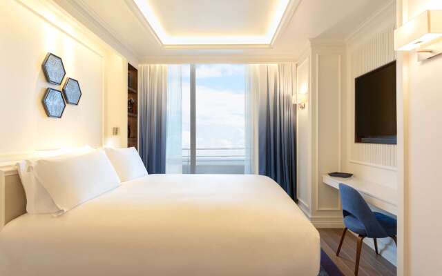 Opera Double Suite with view