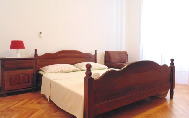 1 Bedroom Double Apartment
