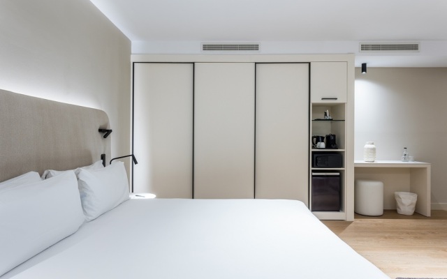 Two Interconnected Quadruple Junior Suite