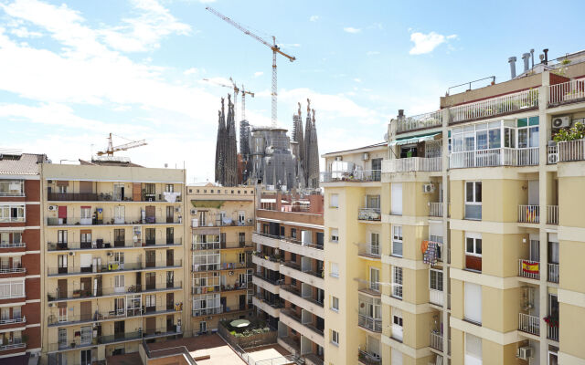 3 Bedrooms Business Apartment