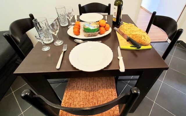 Apartment 4 Sleeps 4 Guests