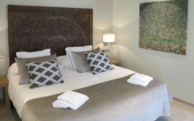 Standard room with city view