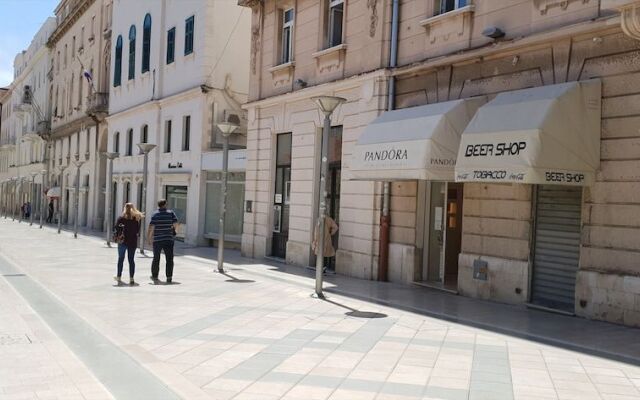 Split Best4Stay Luxury Rooms