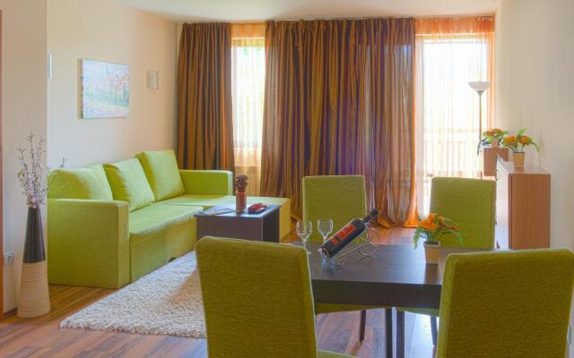 2 Bedrooms Apartment