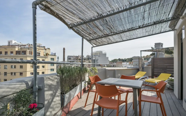 1 Bedroom Standard room with balcony and with city view