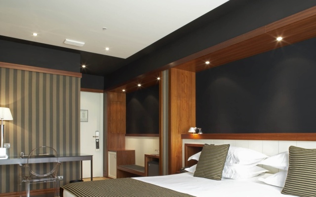 Adjoining room